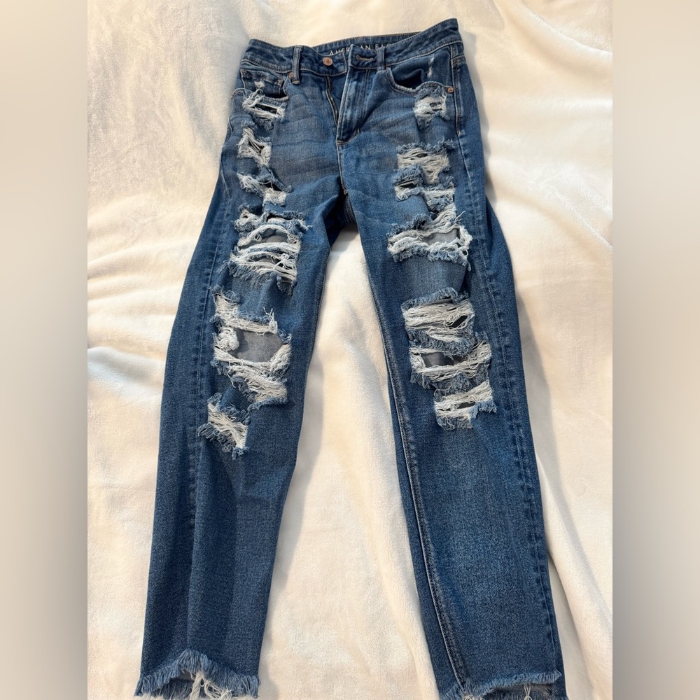 American Eagle distressed jeans